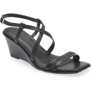 New Caslon Paola Wedge Sandal In Black leather strappy casual Californi size 8.5